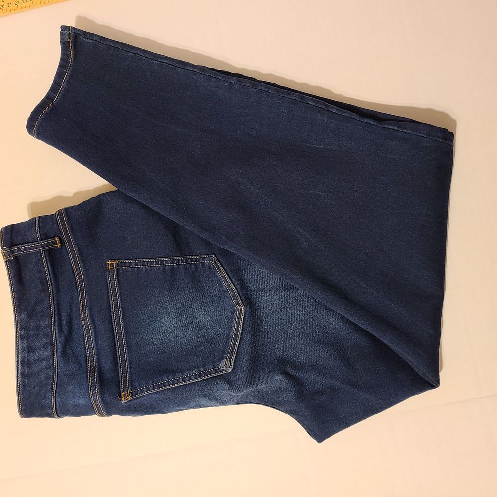 MAURICES STRETCH SKINNY JEAN - 18W